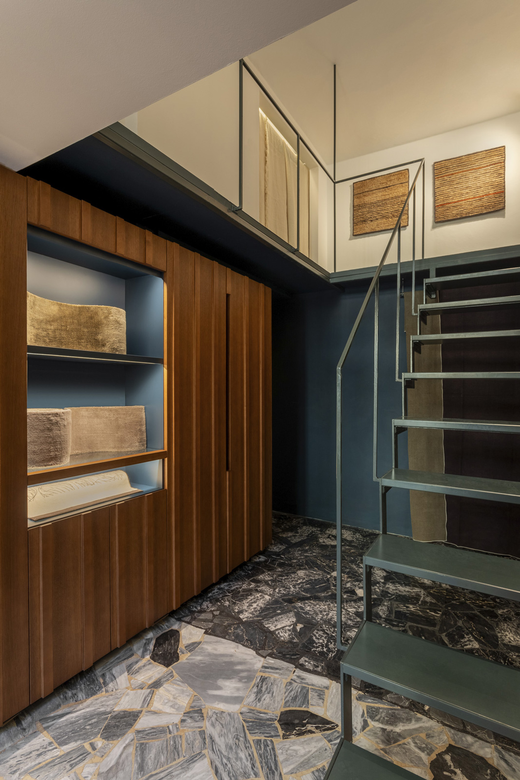 La Cabina Showroom GTDESIGN tappeti Milano
