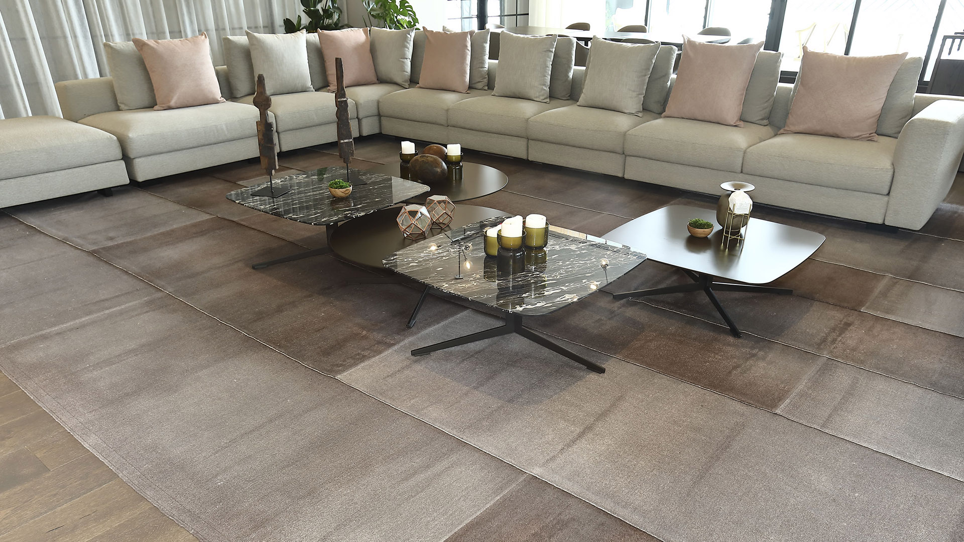 Tappeti in lana per il soggiorno moderno